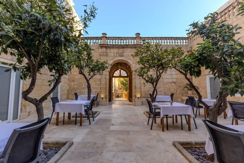 Patio, Restaurant/places to eat, Balcony/Terrace, Balcony/Terrace