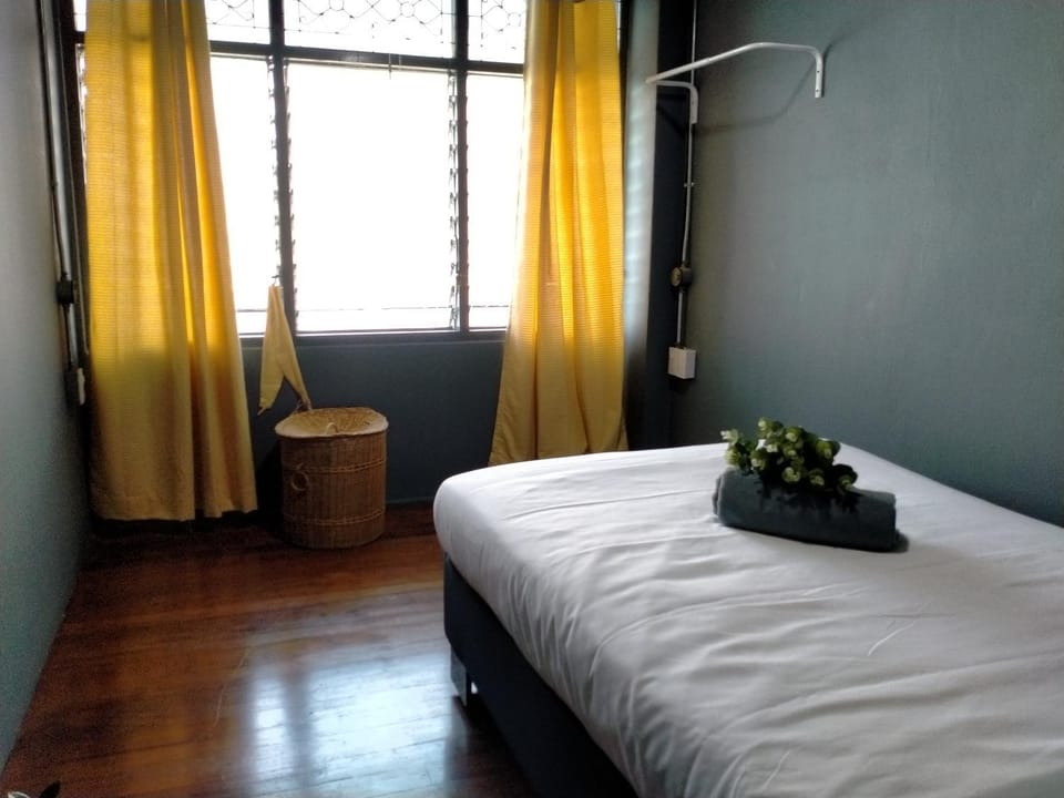 Tharuadaeng Old city Ayutthaya ท่าเรือแดง กรุงเก่า อยุธยา Bed and Breakfast in Laos