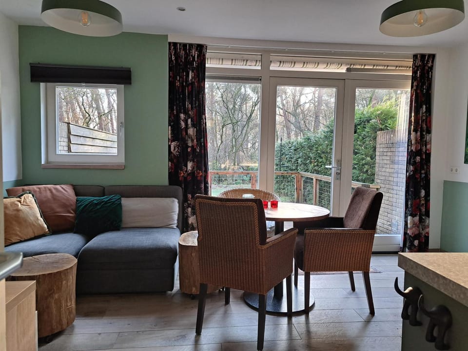 Living room, Garden view