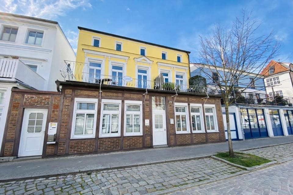Fewo Leuchtturm, ca 200m z. Strand Apartment in Mecklenburg-Vorpommern, Germany