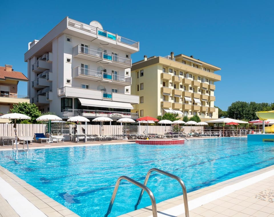 Property building, Swimming pool