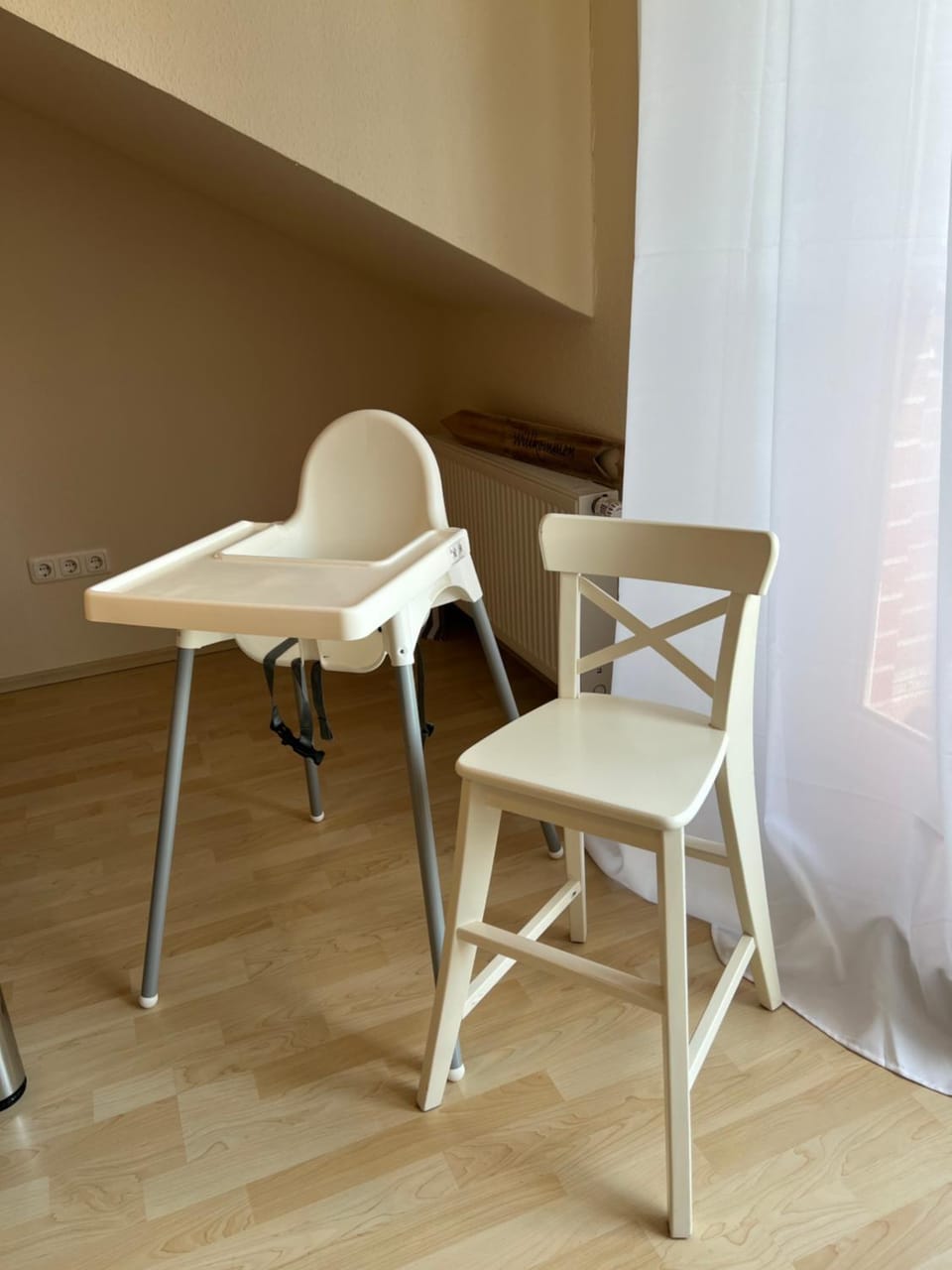 Living room, Seating area, Dining area, kitchen