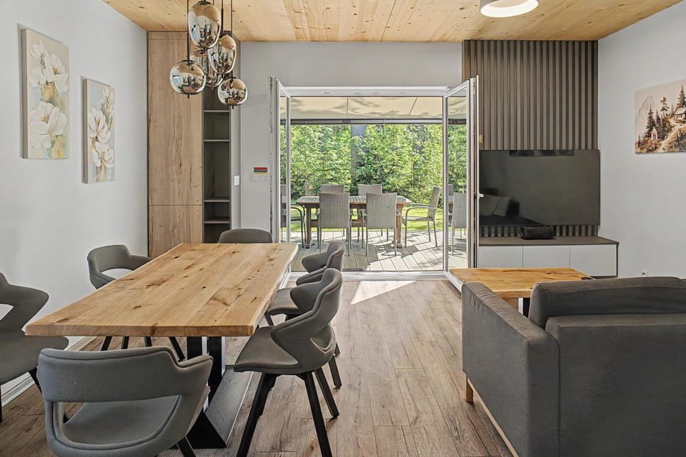 Lipno Club Lakeside Villas - Adalbert and Lukas Apartment in South Bohemian Region