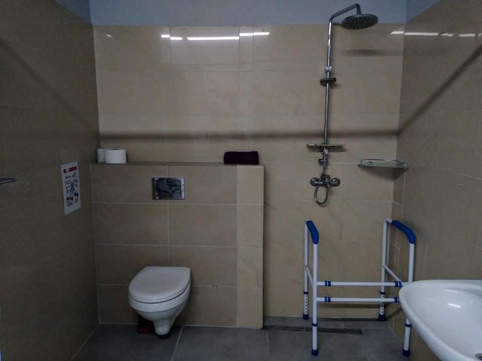 Bathroom, Facility for disabled guests