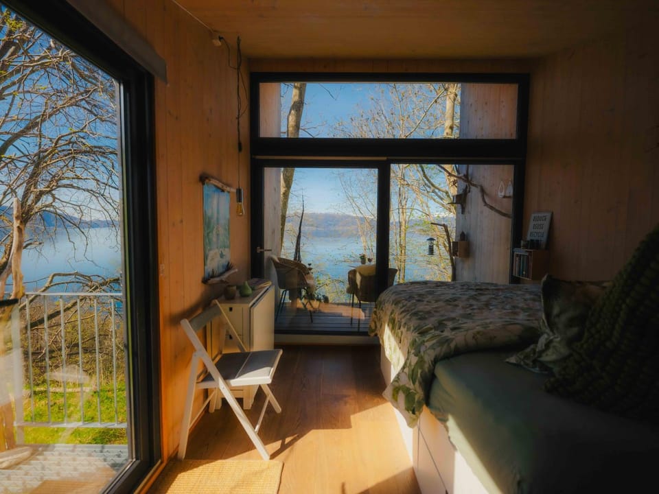 Living room, Lake view