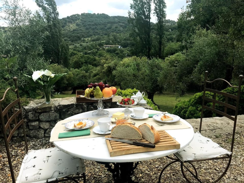 Garden view, Mountain view, Breakfast