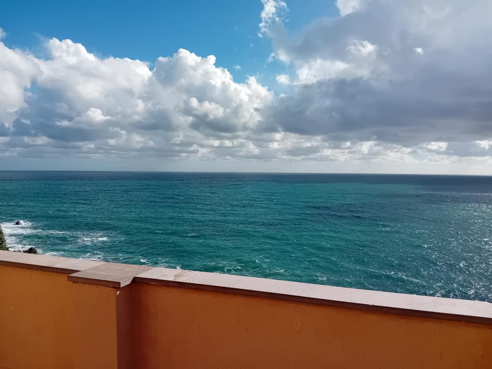 Nearby landmark, Natural landscape, View (from property/room), Balcony/Terrace, Sea view