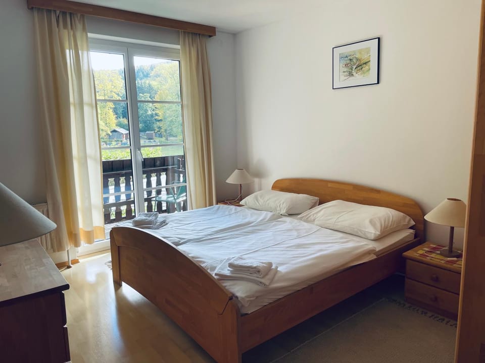 Bed, View (from property/room), Balcony/Terrace, Photo of the whole room, Bedroom