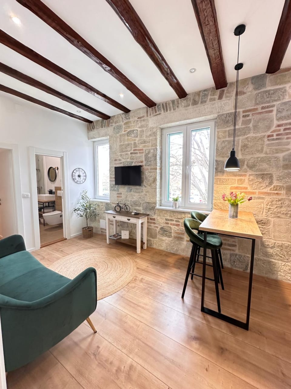 TV and multimedia, Living room, Seating area