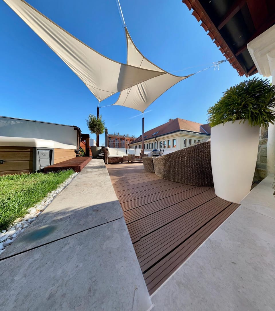 Patio, Swimming pool