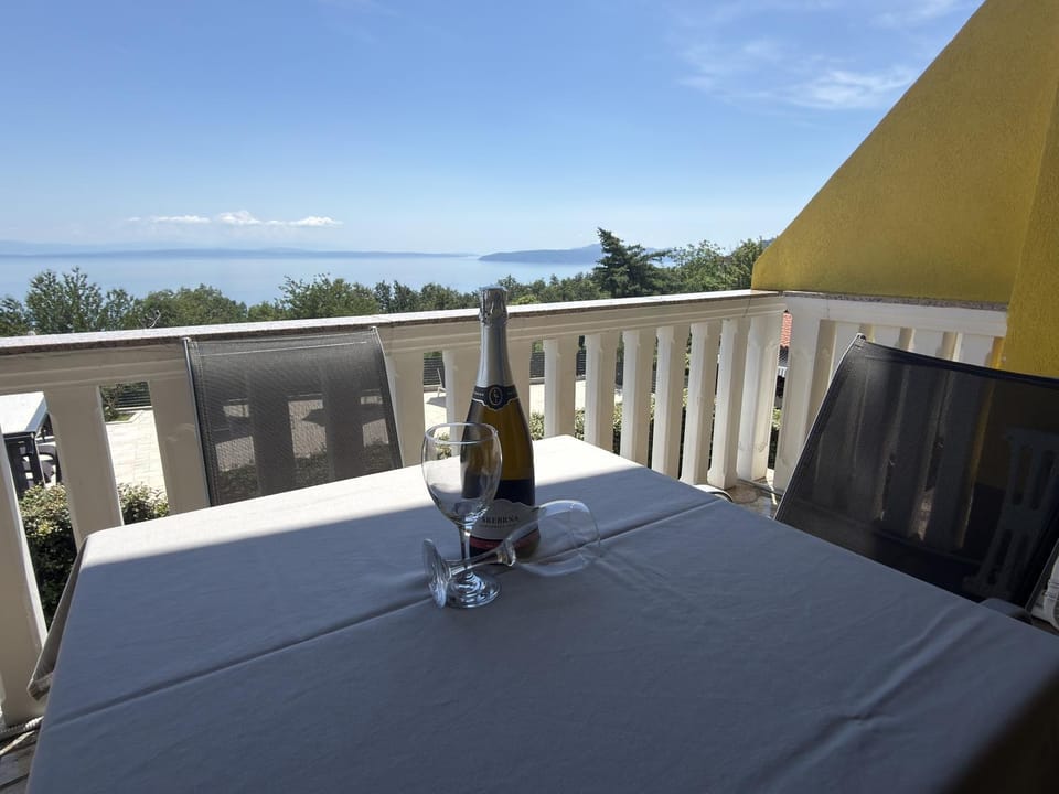 Seating area, Sea view