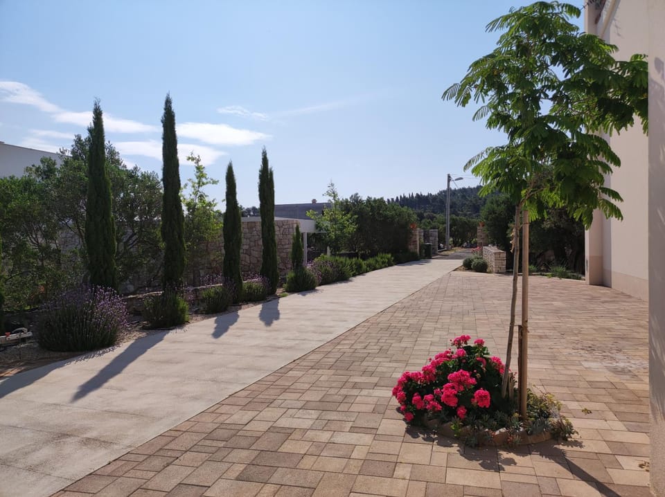 Villa Jugo (6+2) - New - Mediterranean ambient Apartment in Split-Dalmatia County