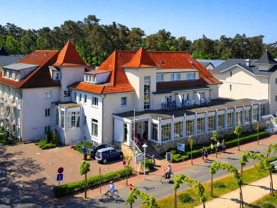 Property building, Bird's eye view, On site, Parking