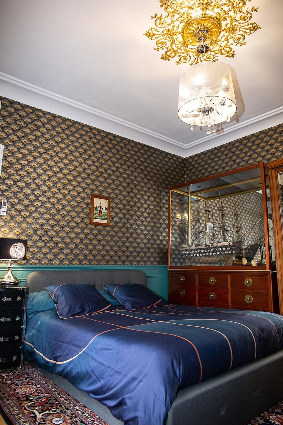 Bed, Photo of the whole room