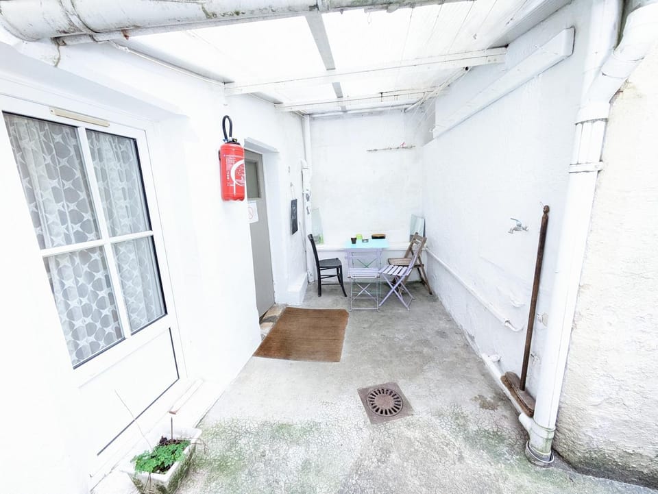 Patio, Inner courtyard view