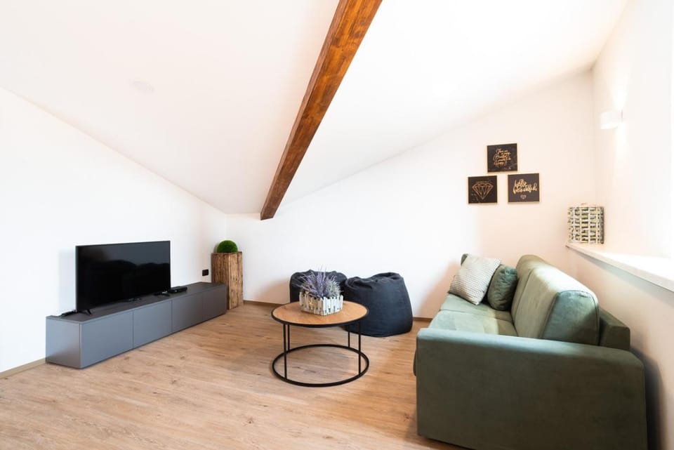 Living room, Time of day