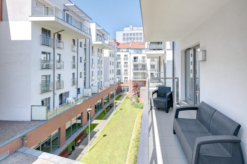 Balcony/Terrace, Inner courtyard view