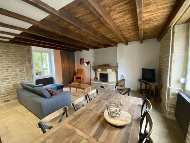 Maison du Tamaris House in Bourgogne-Franche-Comté