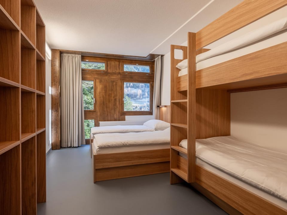 Photo of the whole room, bunk bed