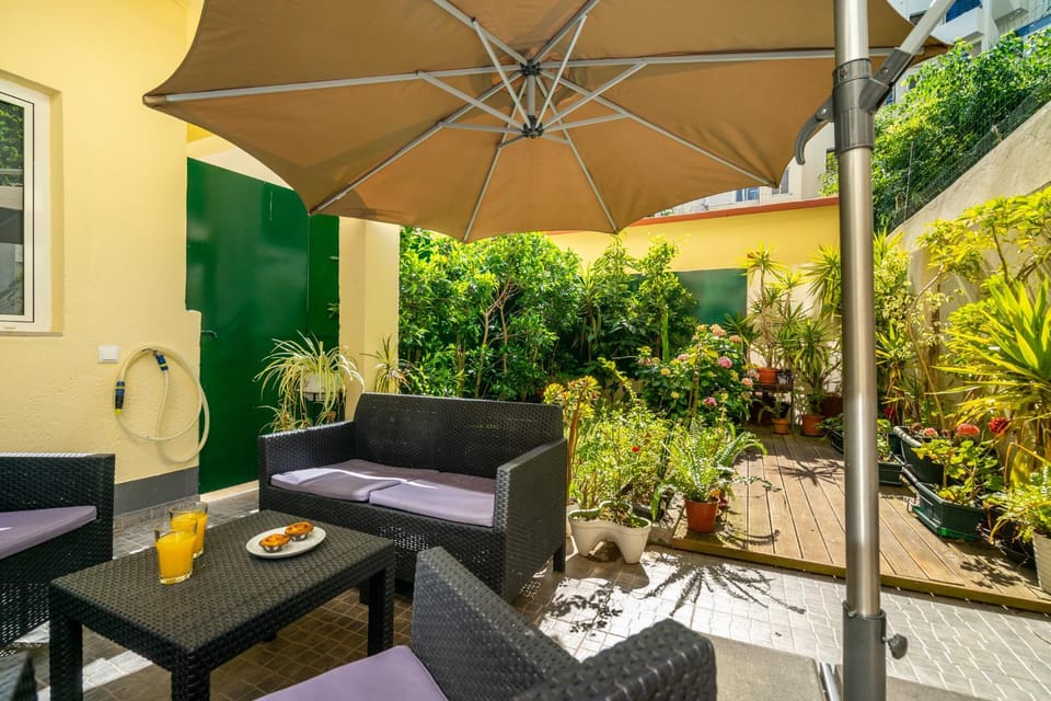 Patio, Seating area