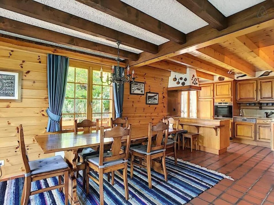 Chalet Lion d'Or Chalet in Riddes