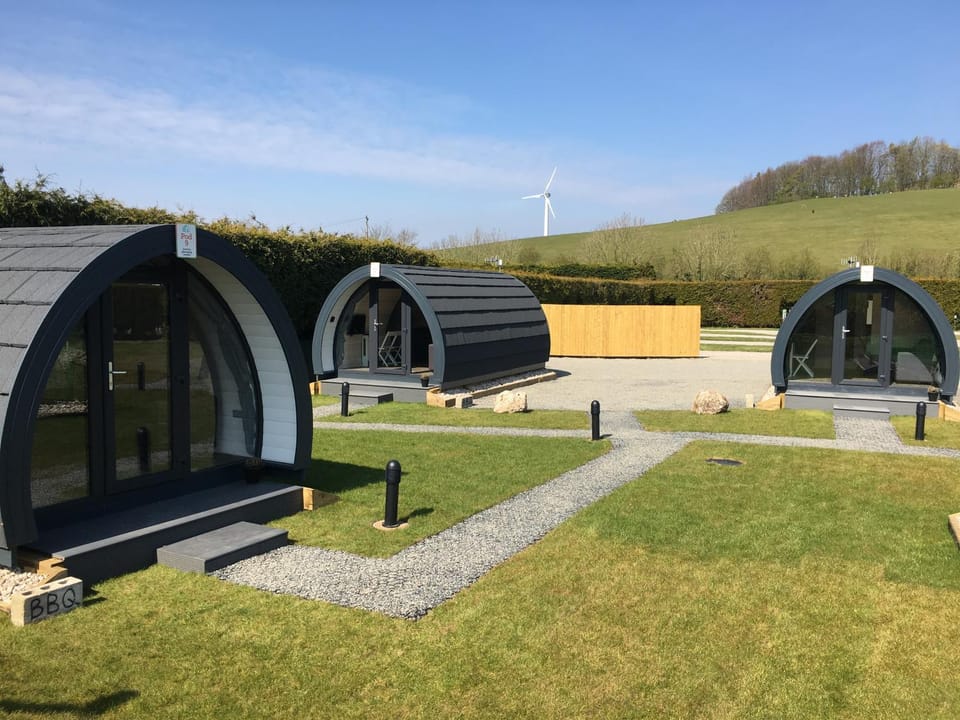 Property building, Natural landscape, Garden, Garden view