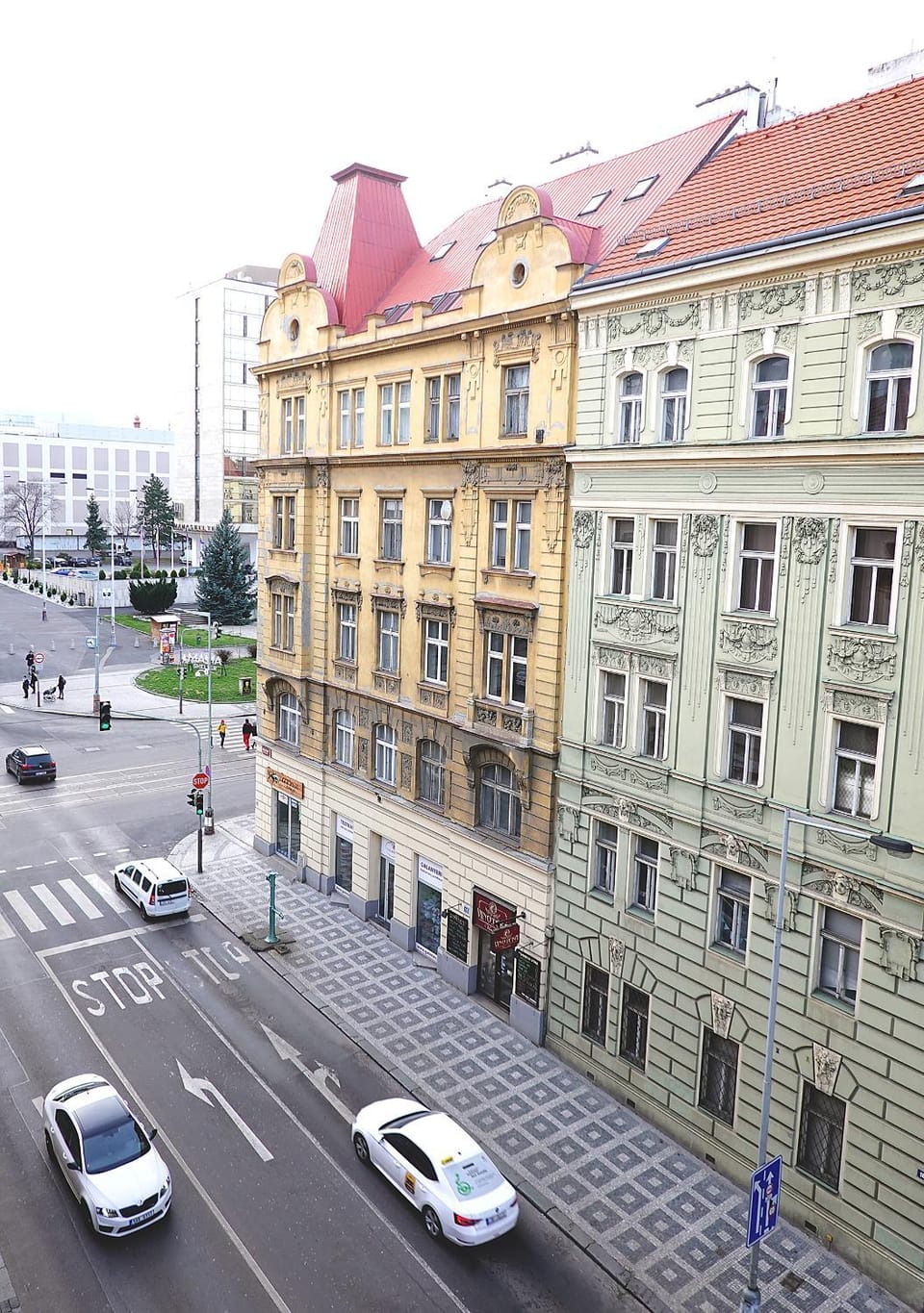Property building, Neighbourhood, City view, Street view, Location