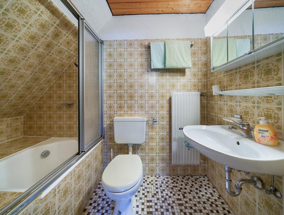 Drei Tannen - Wohnung 12 - Apartmenthaus, Titisee, nahe Badeparadies Apartment in Titisee-Neustadt