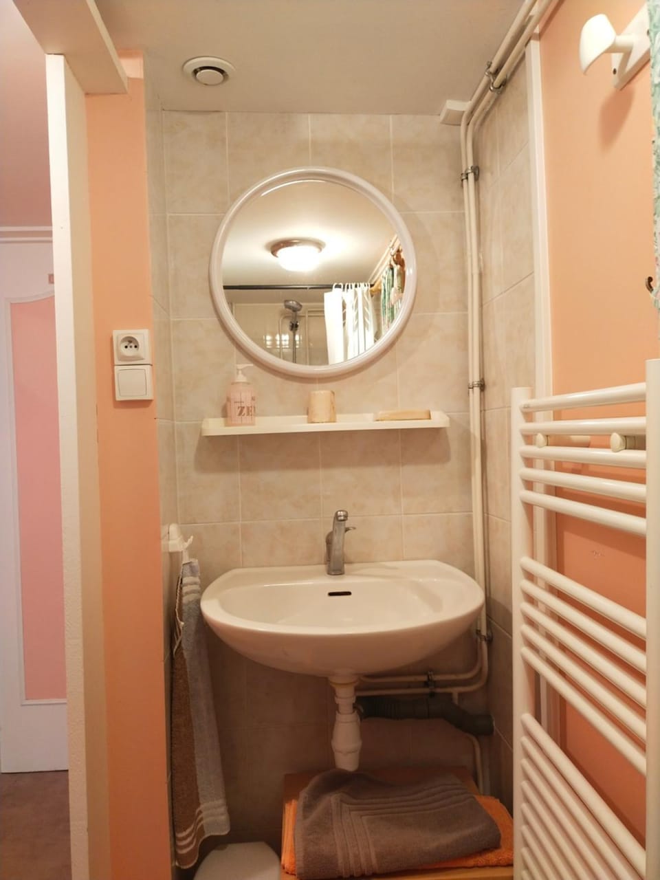 Shower, Bathroom