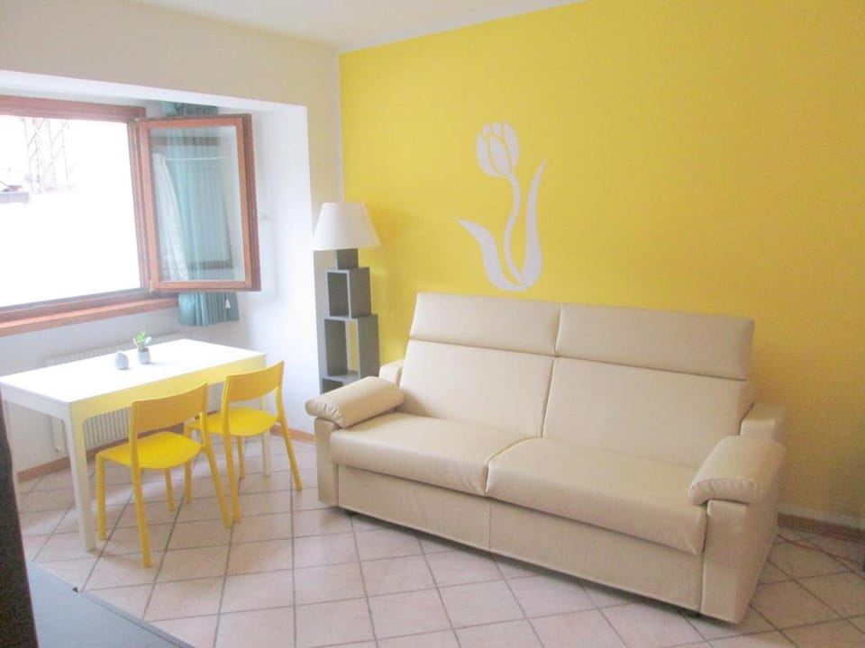 Lady Tulip - monolocale Apartment in Trentino-South Tyrol