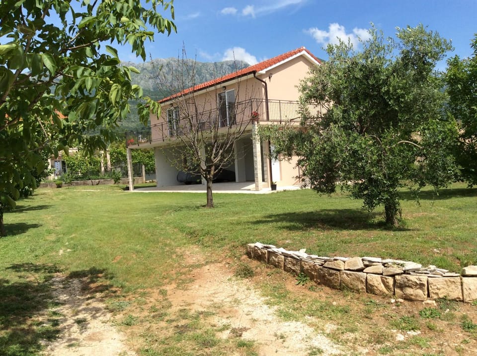 Property building, Garden view