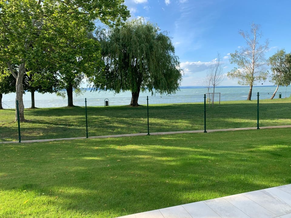 Beach, Garden view, Lake view