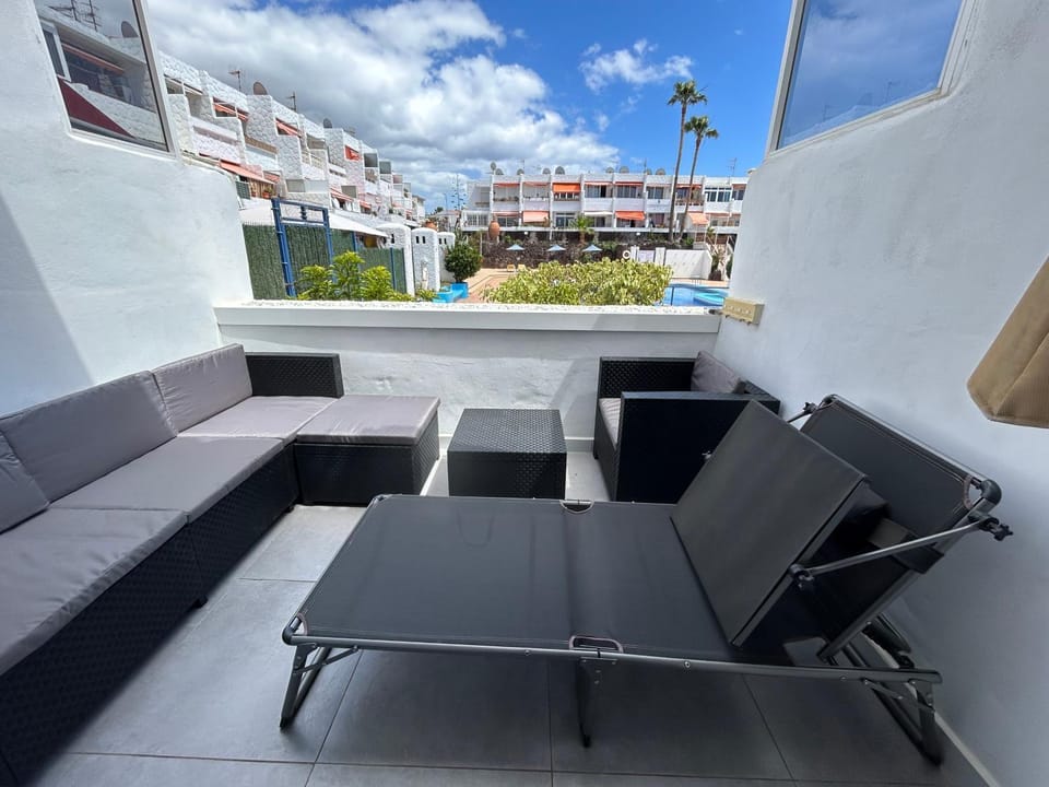 Sunny Apt with terrace coastal area South Arona Apartment in Costa del Silencio