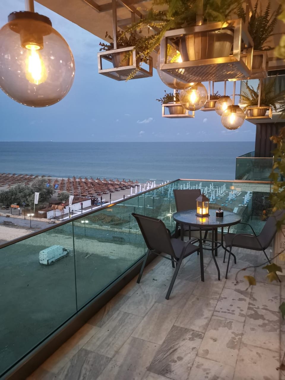 MaraVali Seaview Mamaia Apartment in Constanta