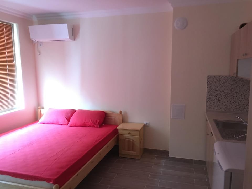 Rent Apartments Martin Beach Apartment in Pomorie