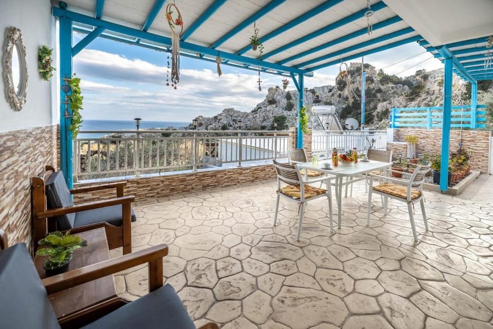 View (from property/room), Balcony/Terrace, Mountain view, Sea view