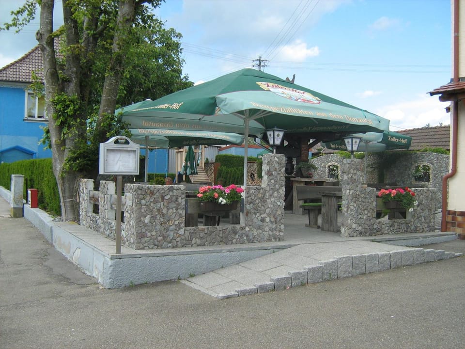 Property building, Restaurant/places to eat