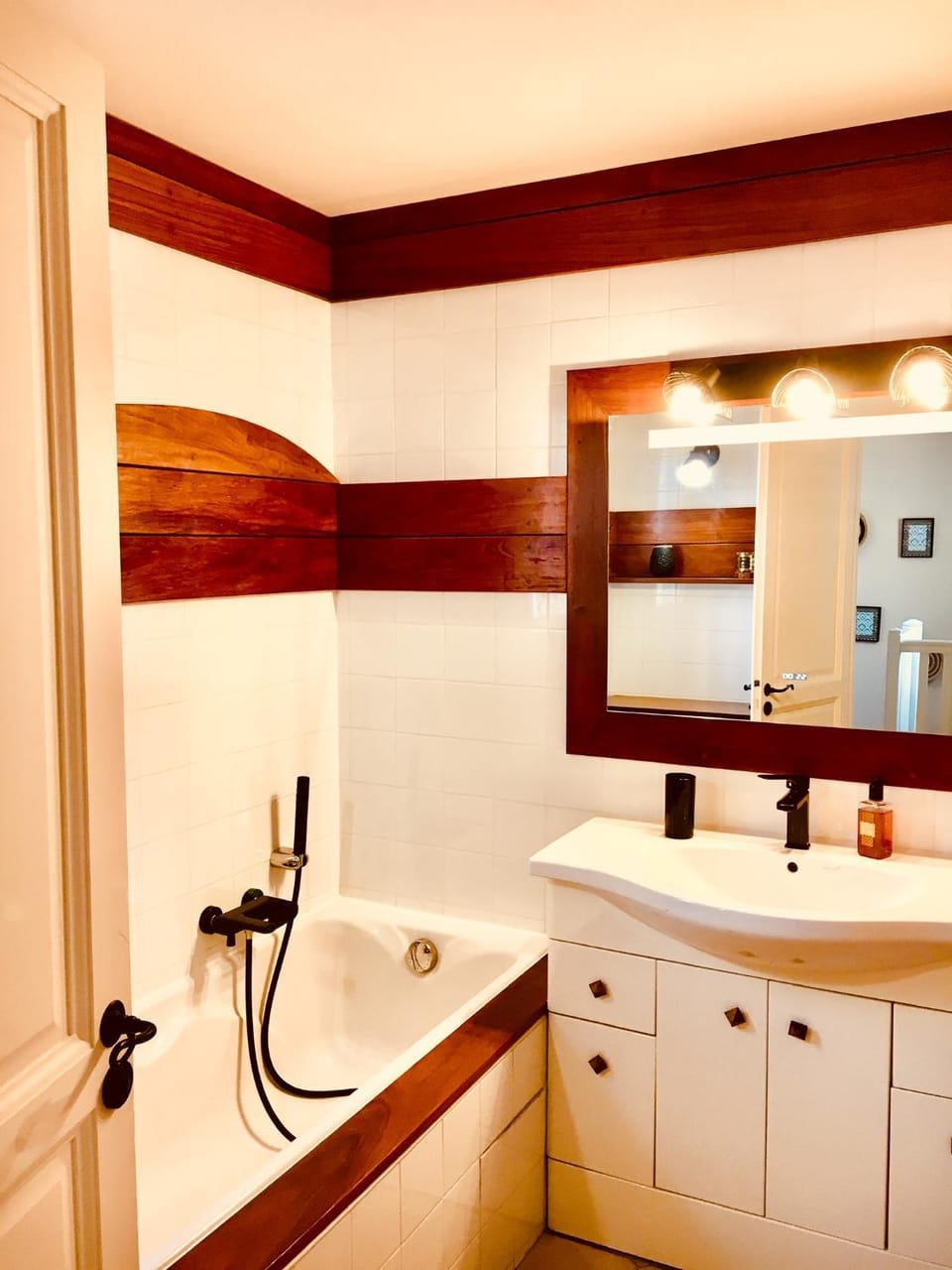 Bathroom, Bath