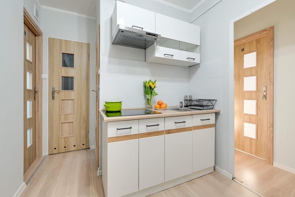 Kitchen or kitchenette, Communal kitchen