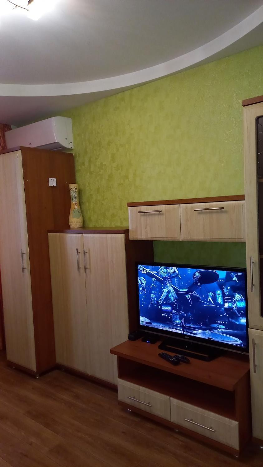 Комфортна 1-кімнатна Новопречистенська,1 з кондиціонером і бойлером, швидким цілодобовим інтернетом Apartment in Ukraine