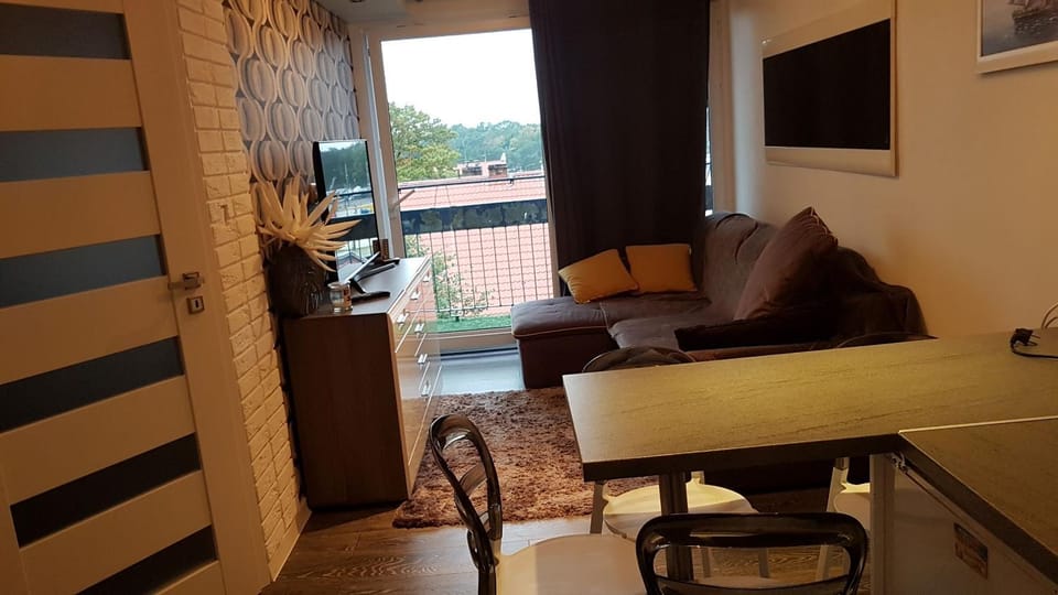 TV and multimedia, View (from property/room), Balcony/Terrace, Living room, Seating area, Dining area