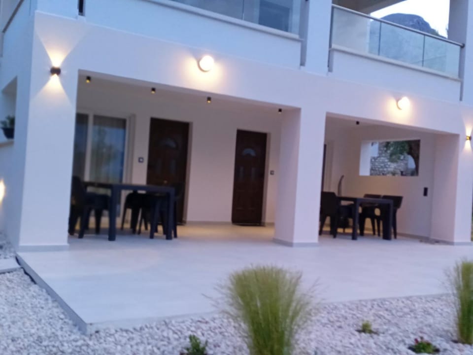 Q Luxury Rooms Paleros Apartment in Peloponnese, Western Greece and the Ionian
