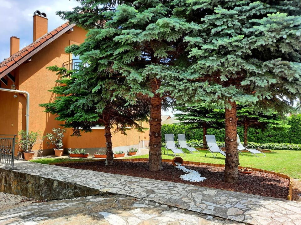 Garden, Garden