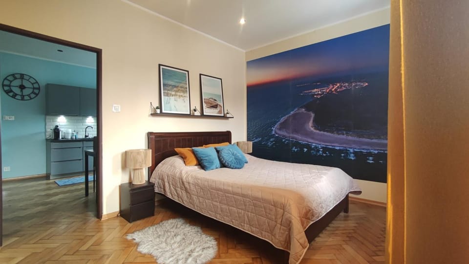 Bed, Kitchen or kitchenette, Photo of the whole room, Bedroom