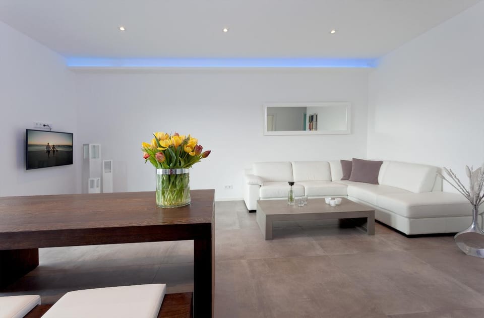 Living room, Seating area, Dining area