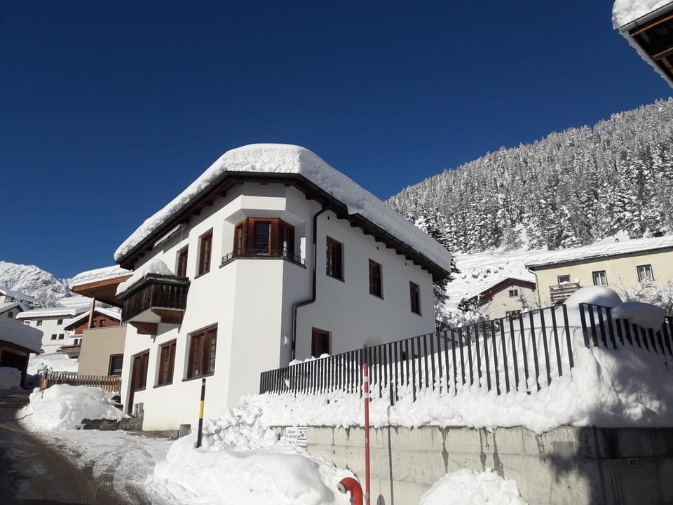 Property building, Winter