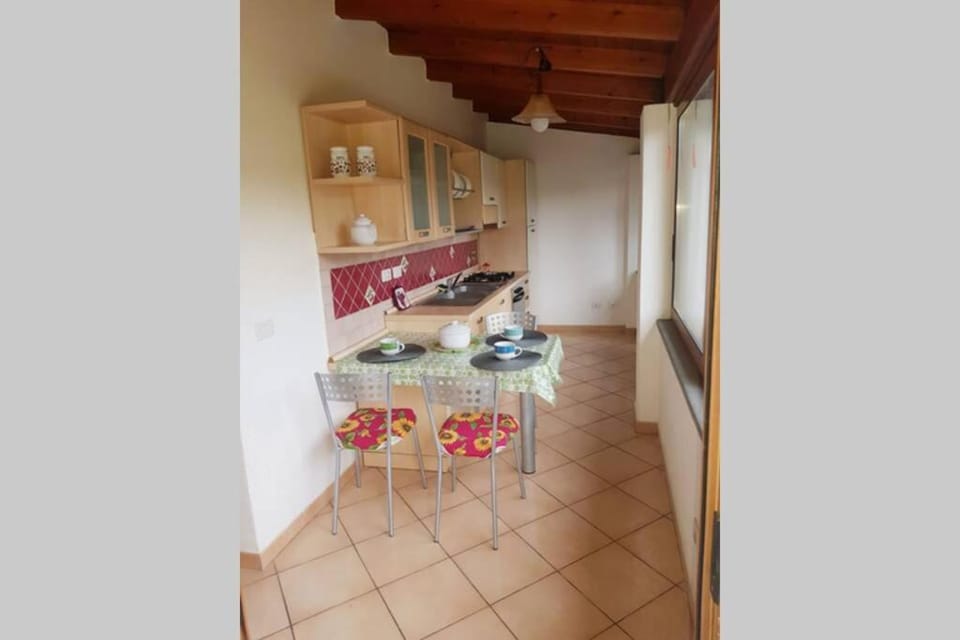 Kitchen or kitchenette, Dining area, Communal kitchen