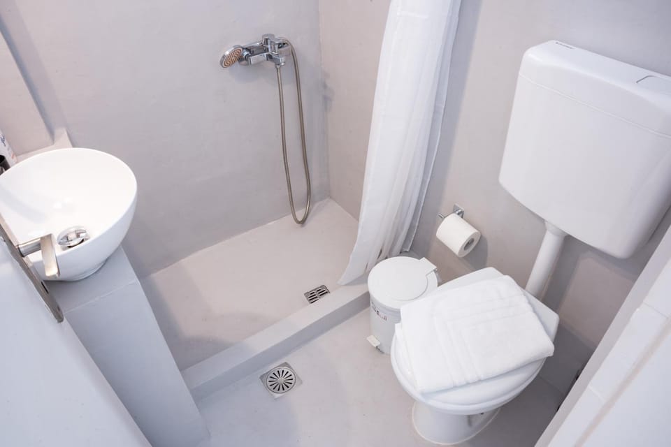 Cozy Budget Apartments in the Heart of Fira Apartment in Thera