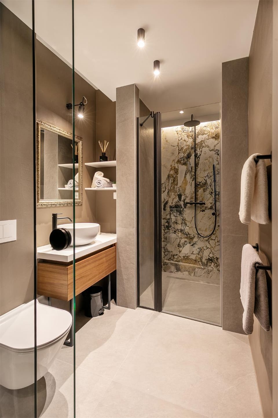 Shower, Bathroom, towels