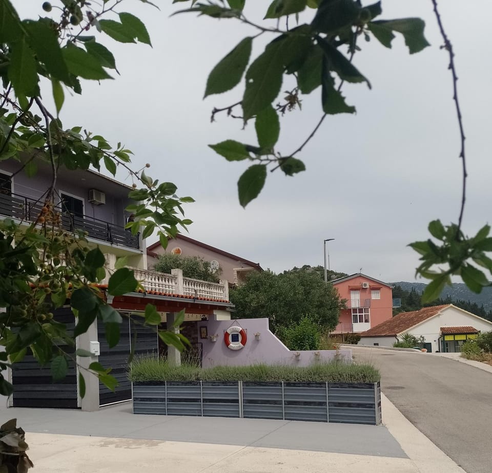 Property building, Day, Street view, Parking